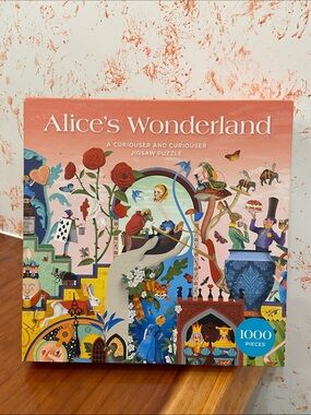 Alice's Wonderland A Curiouser & Curiouser - 1000 Piece Puzzle